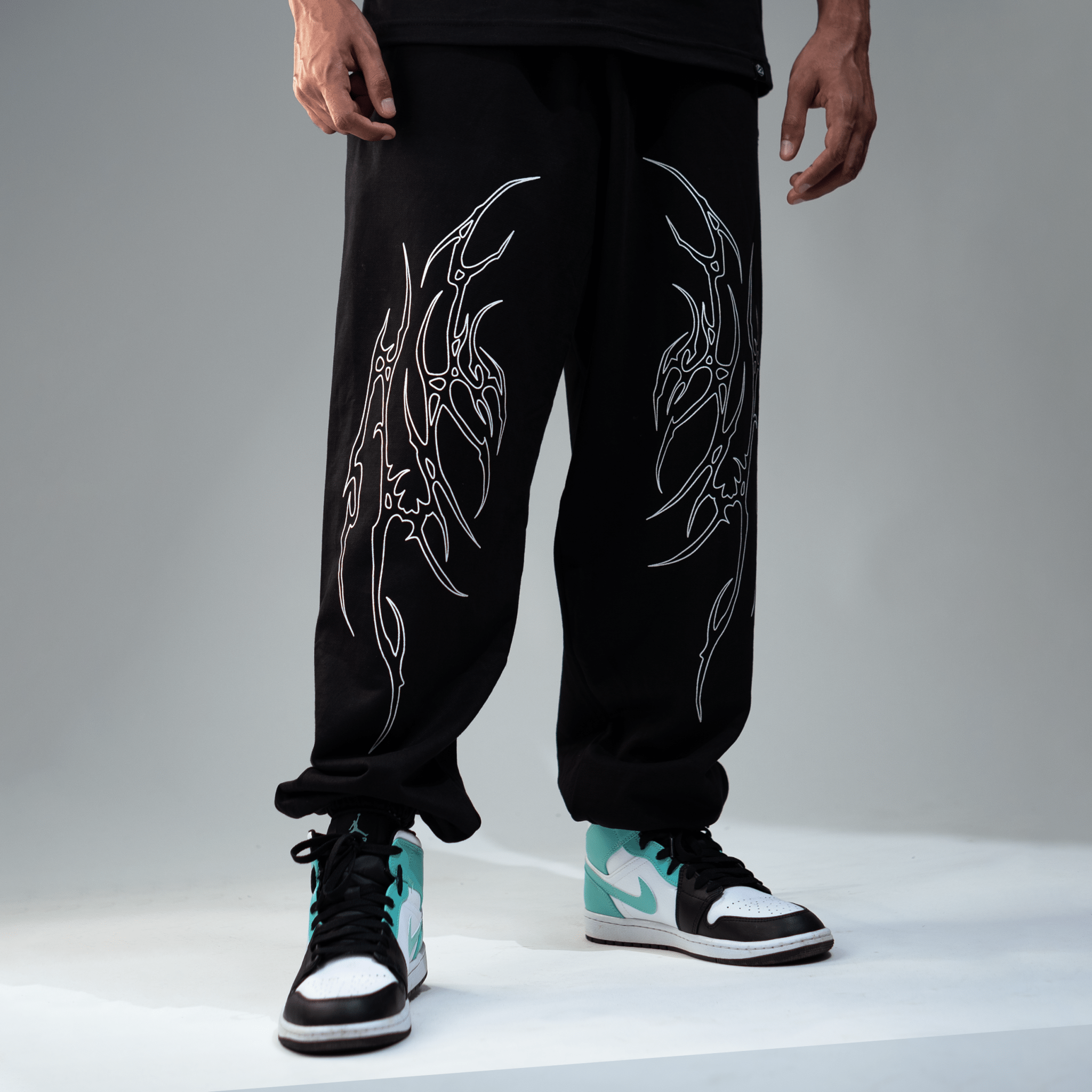 Chrome 01 / Joggers