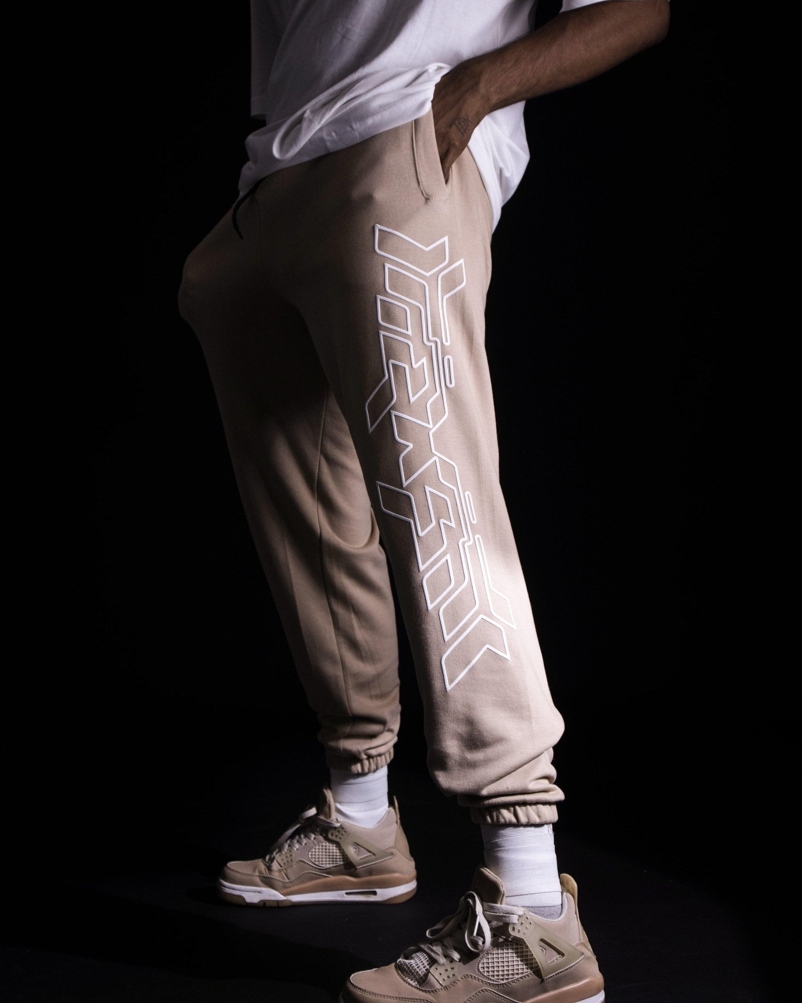 Beige Techwear / Trackpant - ZAMS